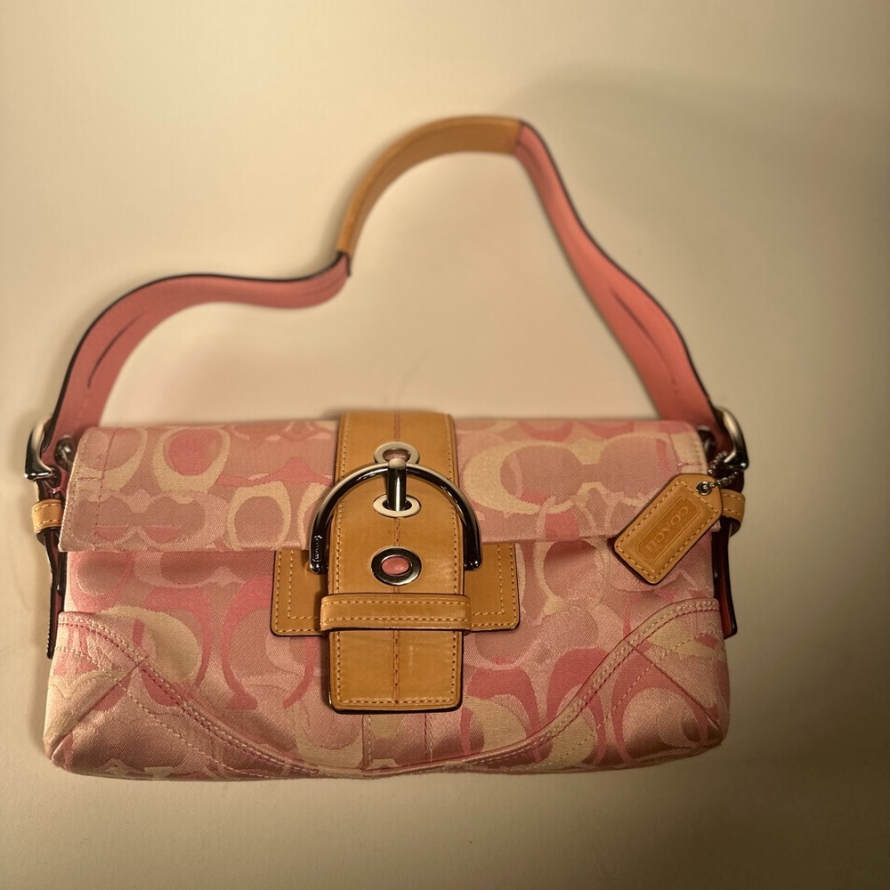 Coach Rare pink Optic Y2K Soho Baguette